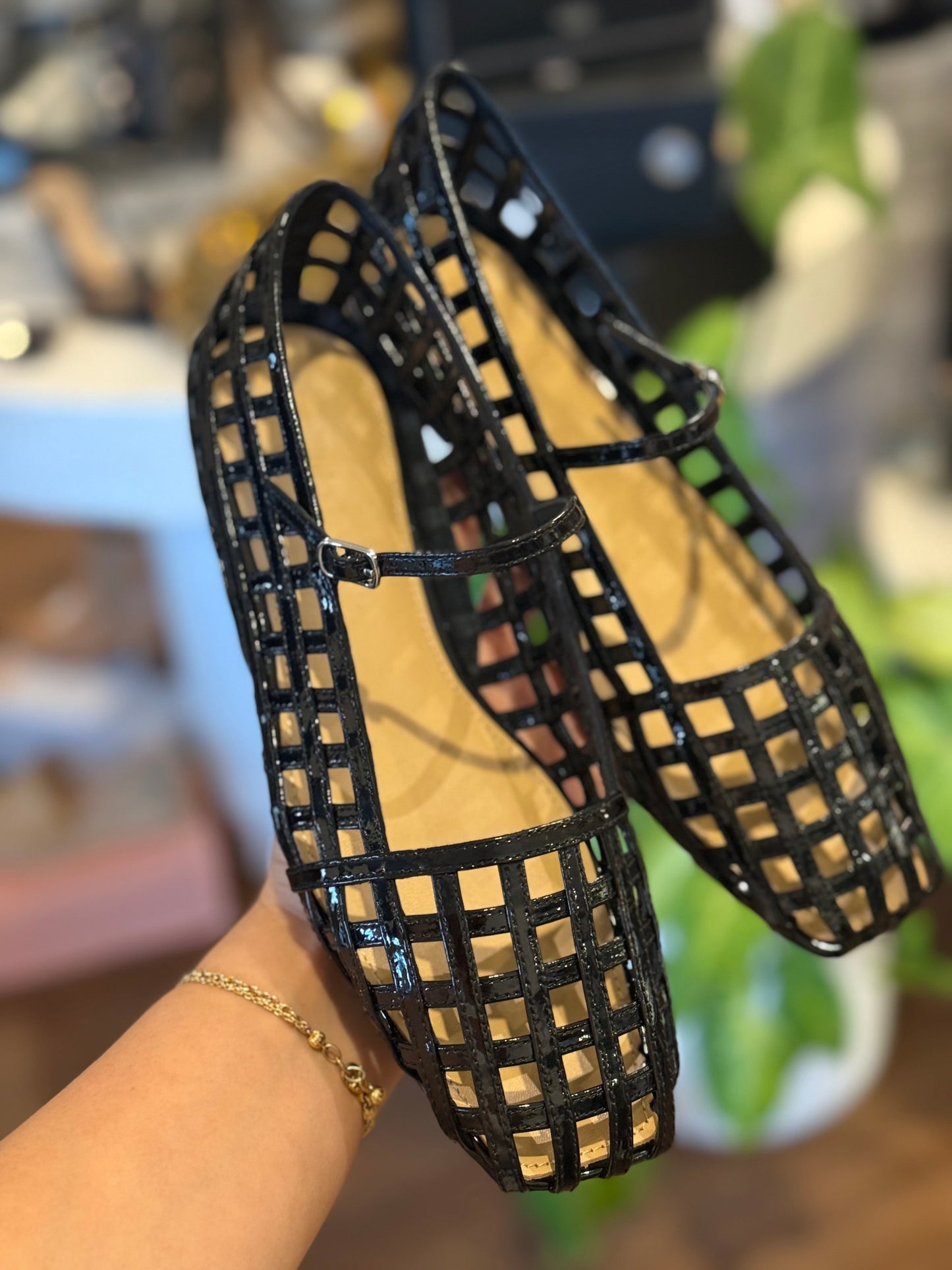 Mollini Taints Black Patent Leather Ballet Flats