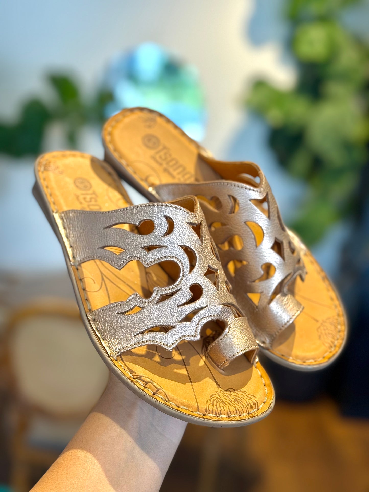 Tsonga Isivinia - Rose Gold Metallic Sides
