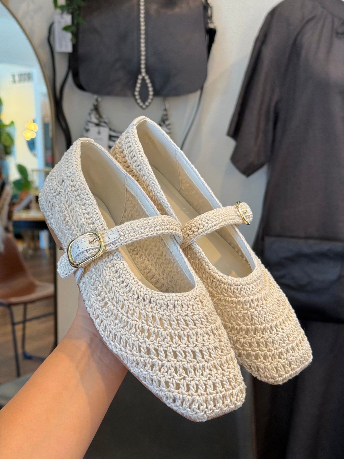 SIZE 7 / Mollini Prado Natural Woven Flat Shoes