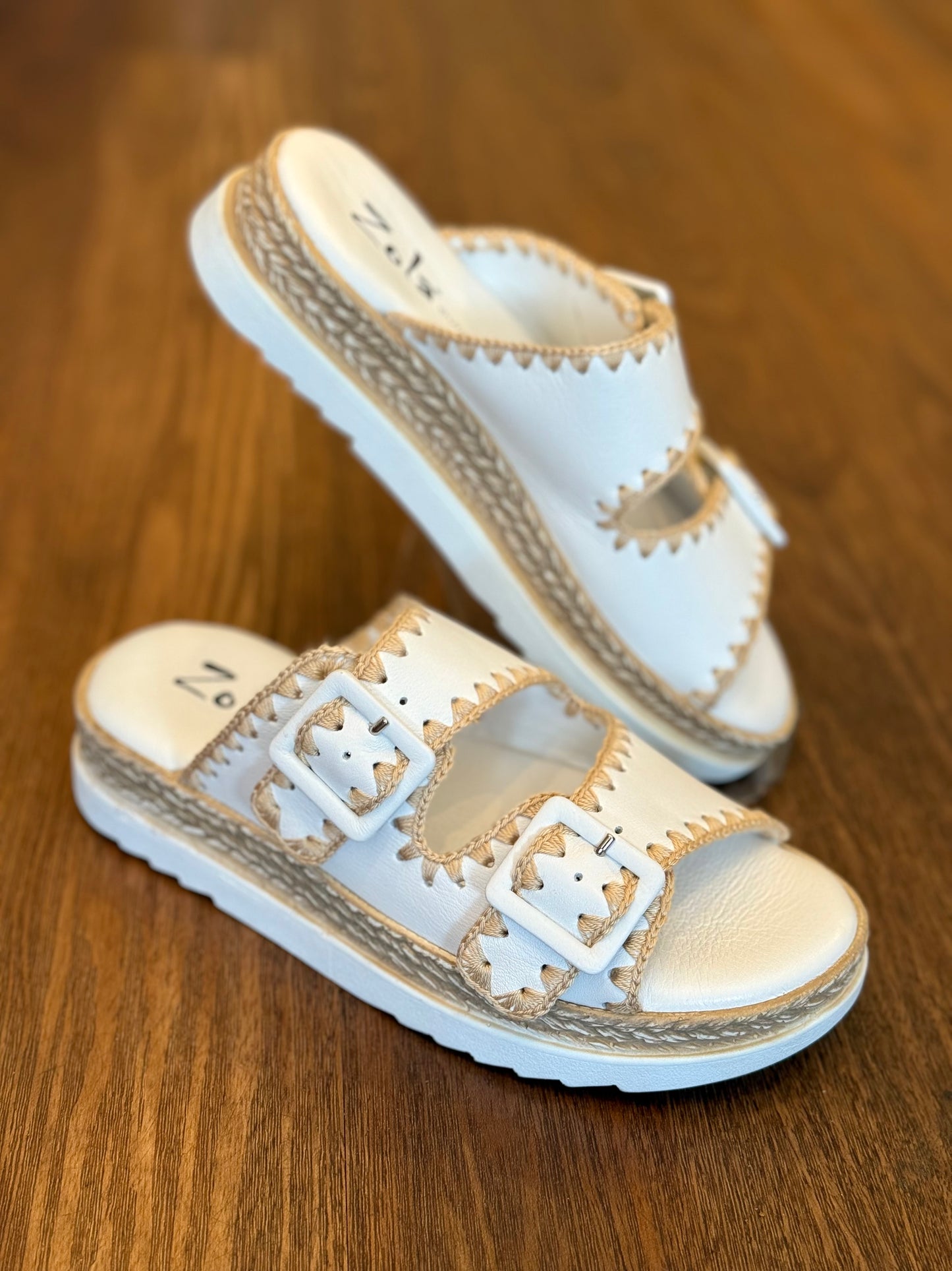 Zola Heidi White Cushioned Leather Slides