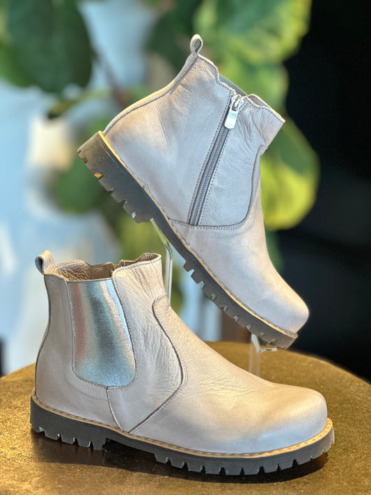 Rilassare Truckie Taupe/Silver Boots