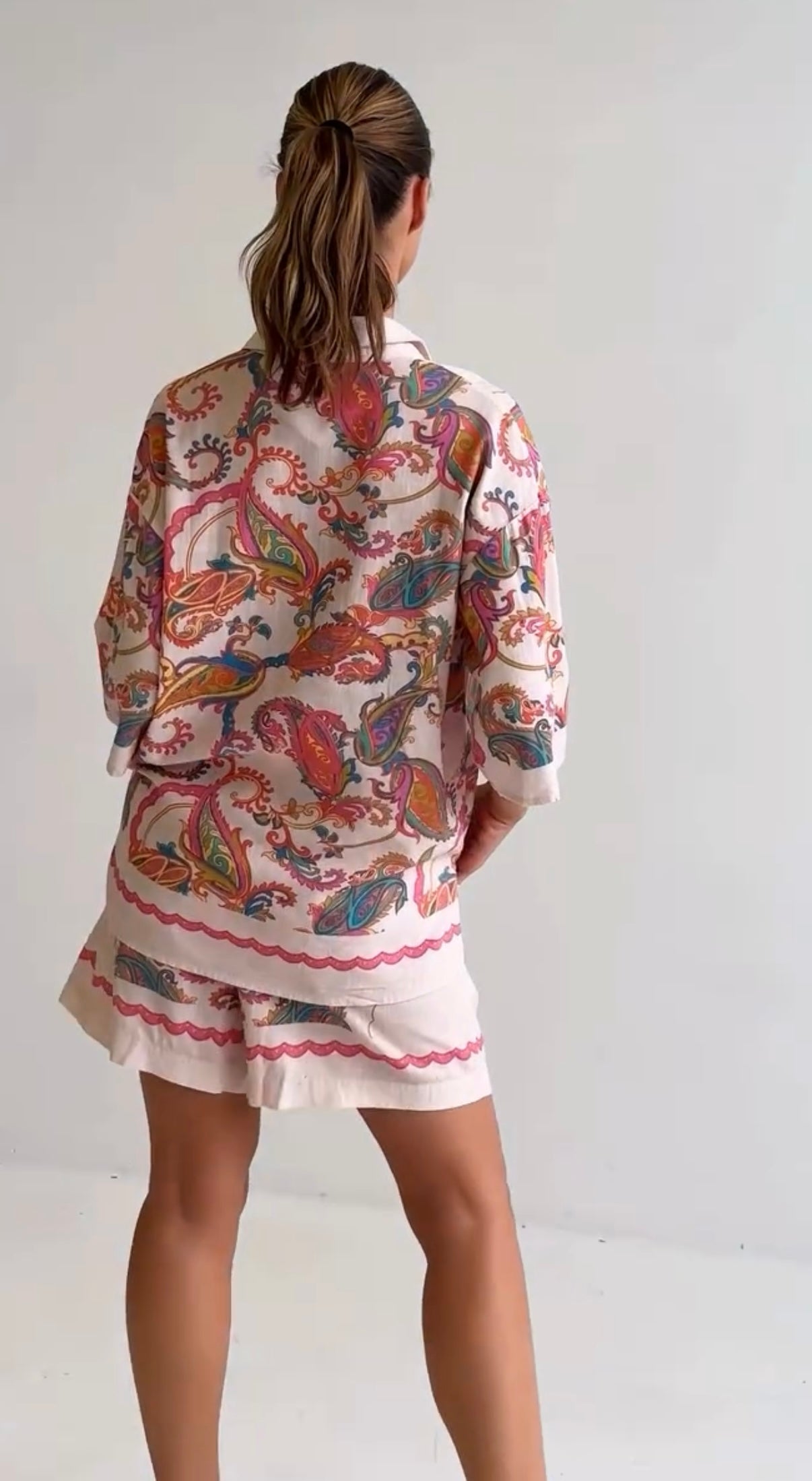 Worthier Paisley Soft Linen Blend Shorts