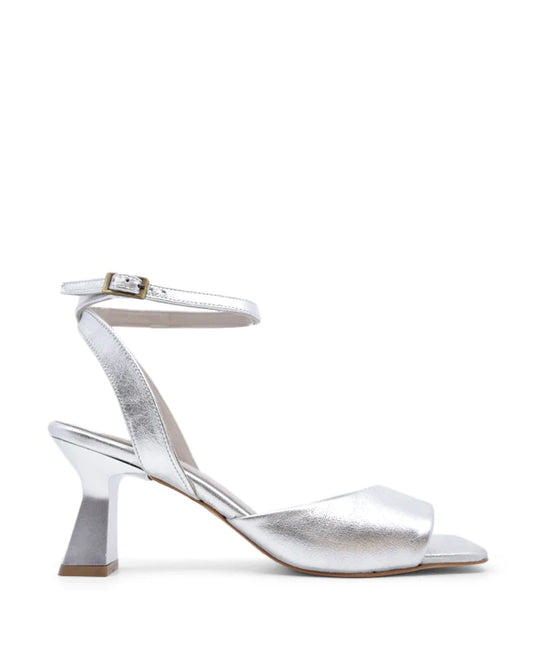 Bueno Tessa Silver Heels