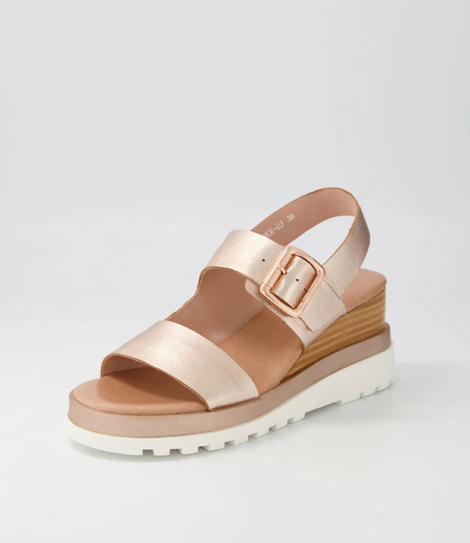 Django & Juliette Barmer Champagne Leather Sandals