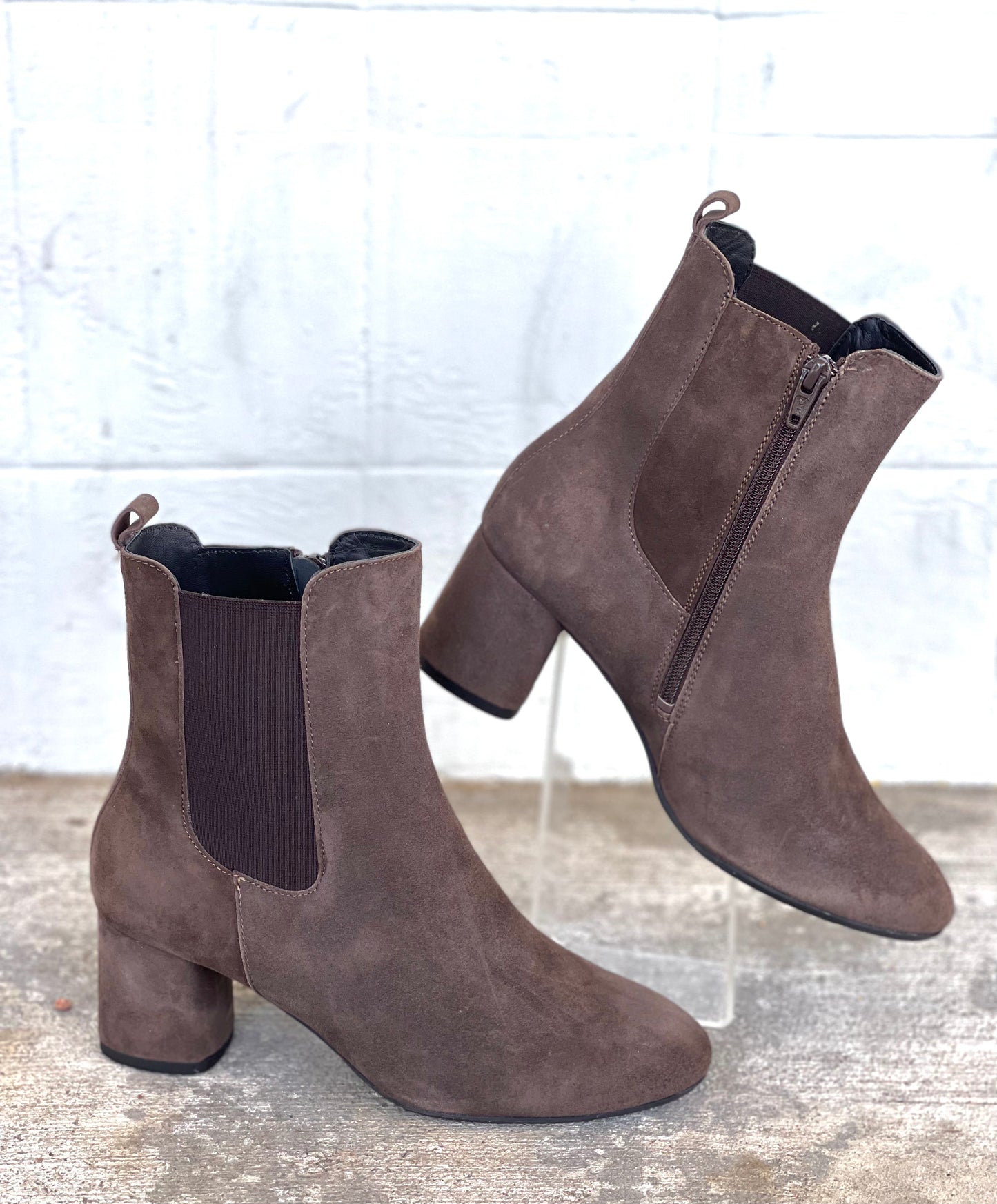 Aerobics Alma Taupe Suede Boots